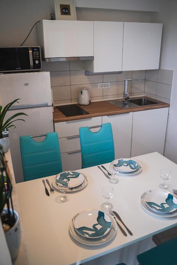 Garden View Apartments Ankaran Kültér fotó