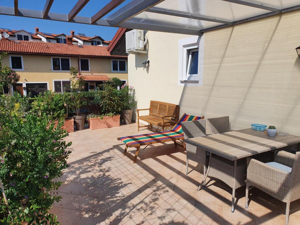 Garden View Apartments Ankaran Kültér fotó