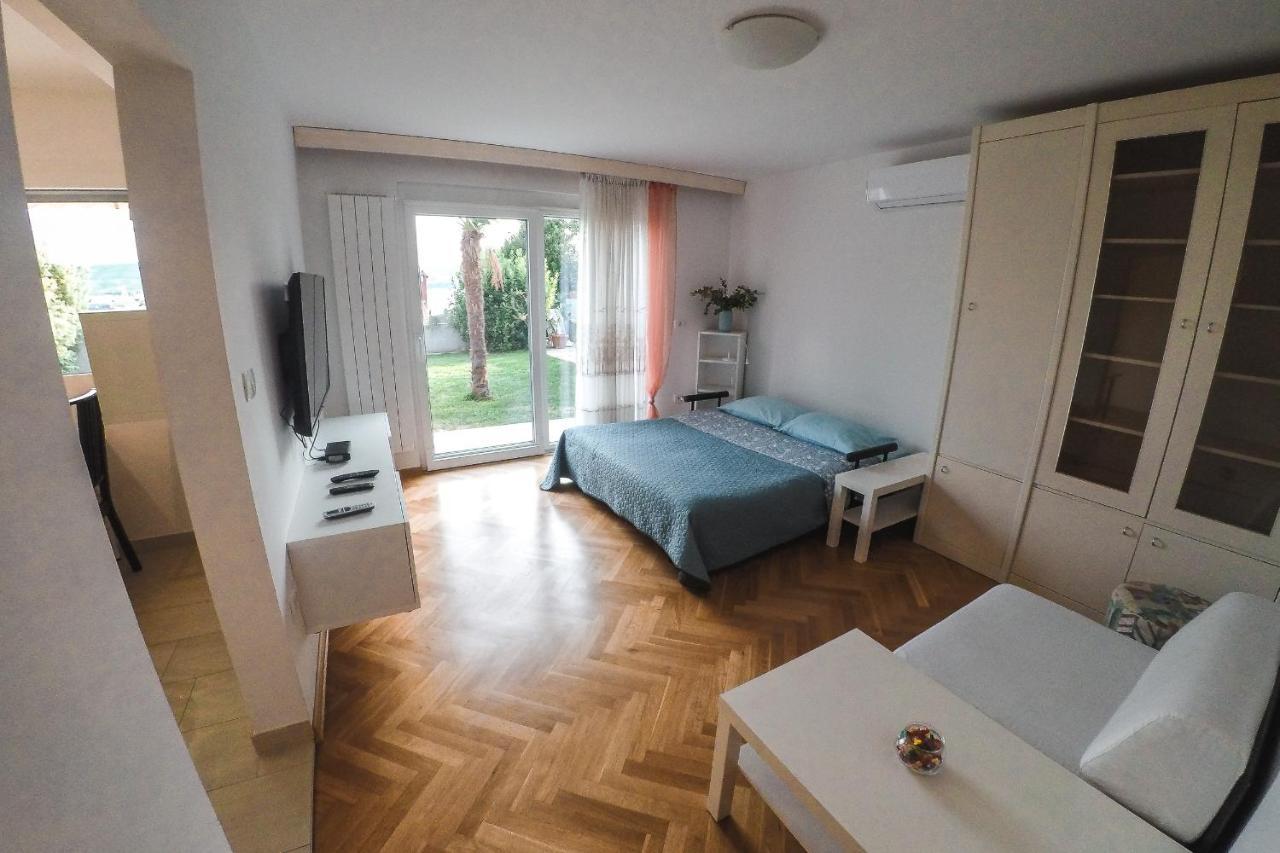 Garden View Apartments Ankaran Kültér fotó