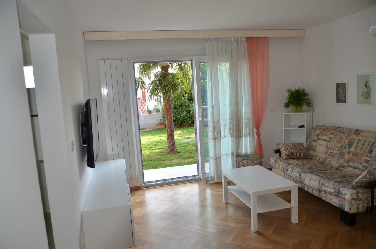 Garden View Apartments Ankaran Kültér fotó