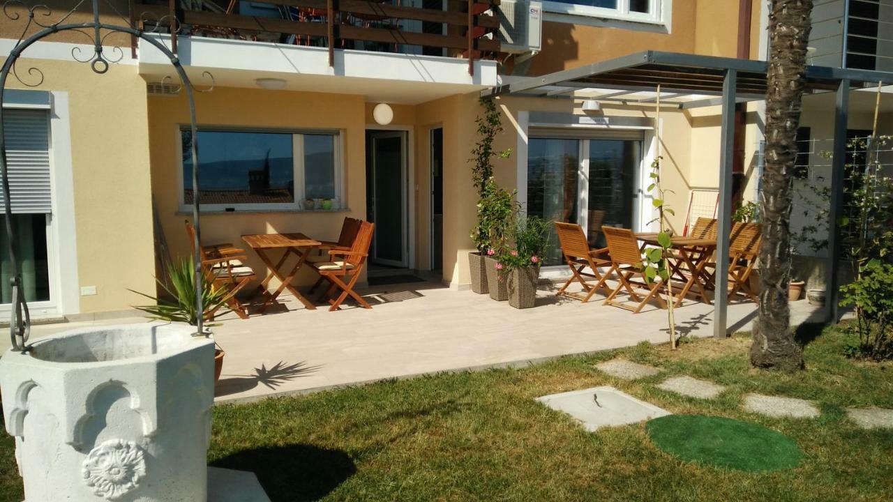 Garden View Apartments Ankaran Kültér fotó