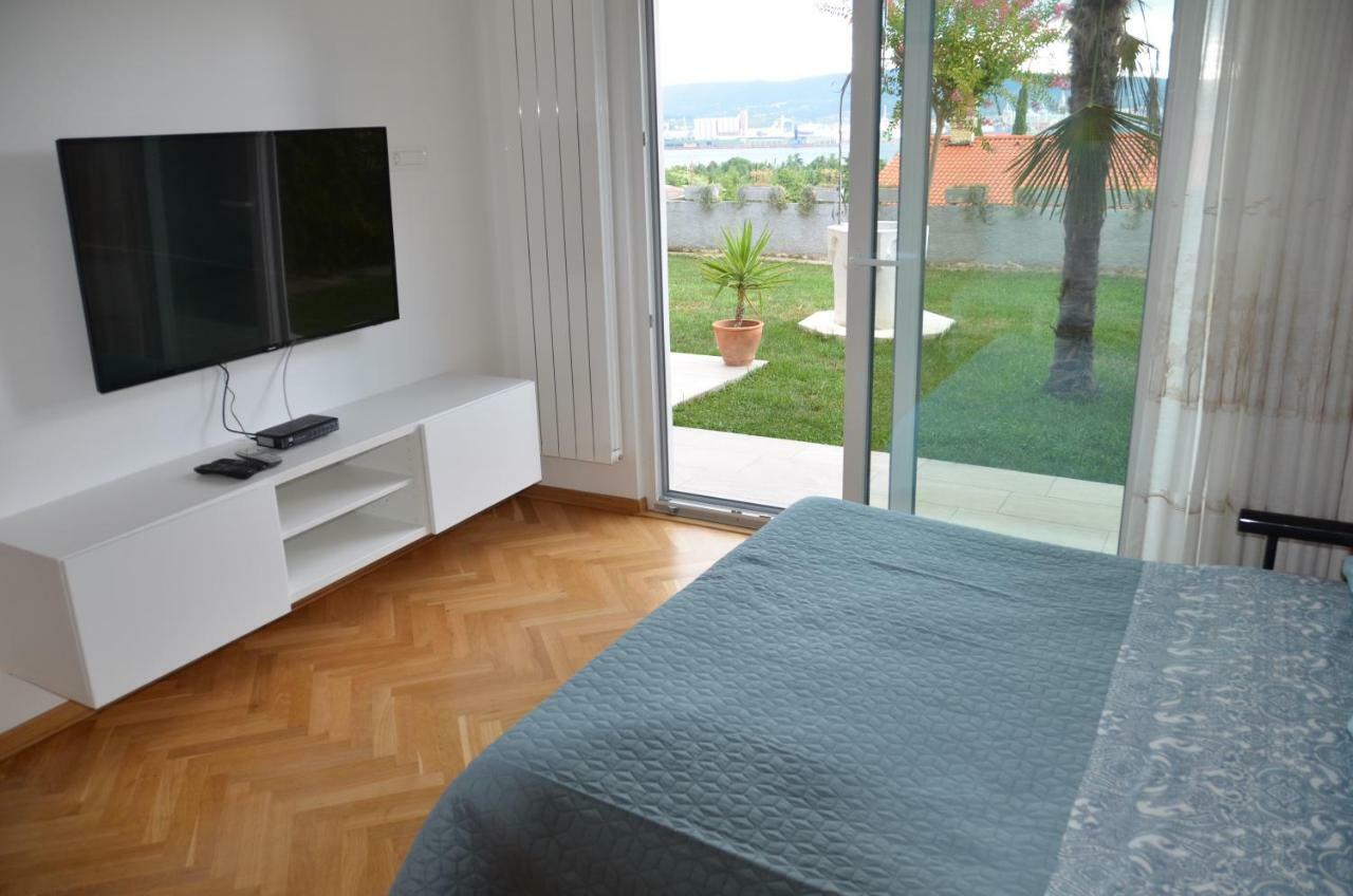 Garden View Apartments Ankaran Kültér fotó